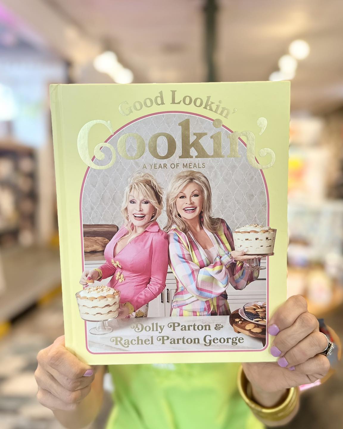 Good Lookin' Cookin' Book