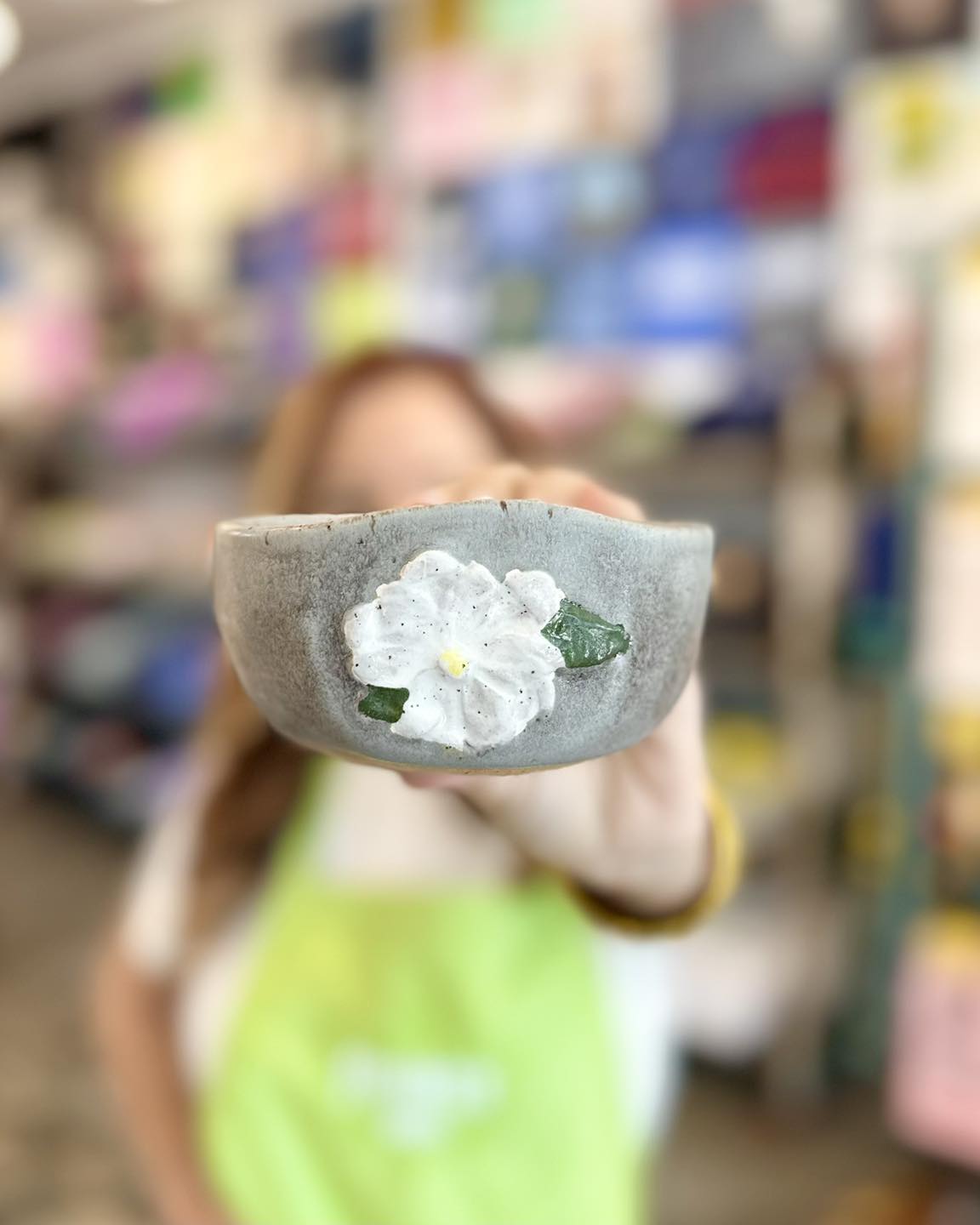 Handmade Magnolia Pottery Candle, 7 oz
