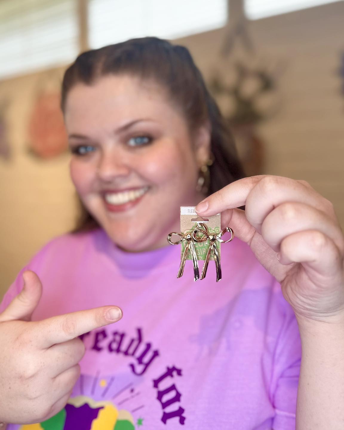 Movable Bow Earrings, Gold