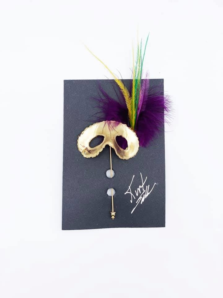 Mardi Gras Mask Lapel Pin